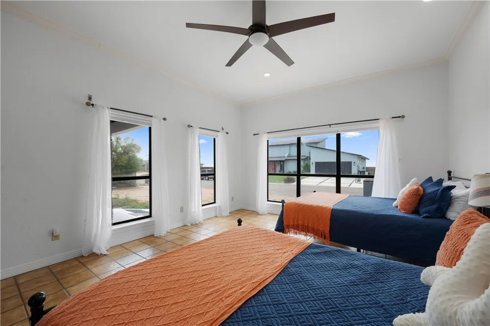 214 Bayview Drive Aransas Pass, TX 78336
