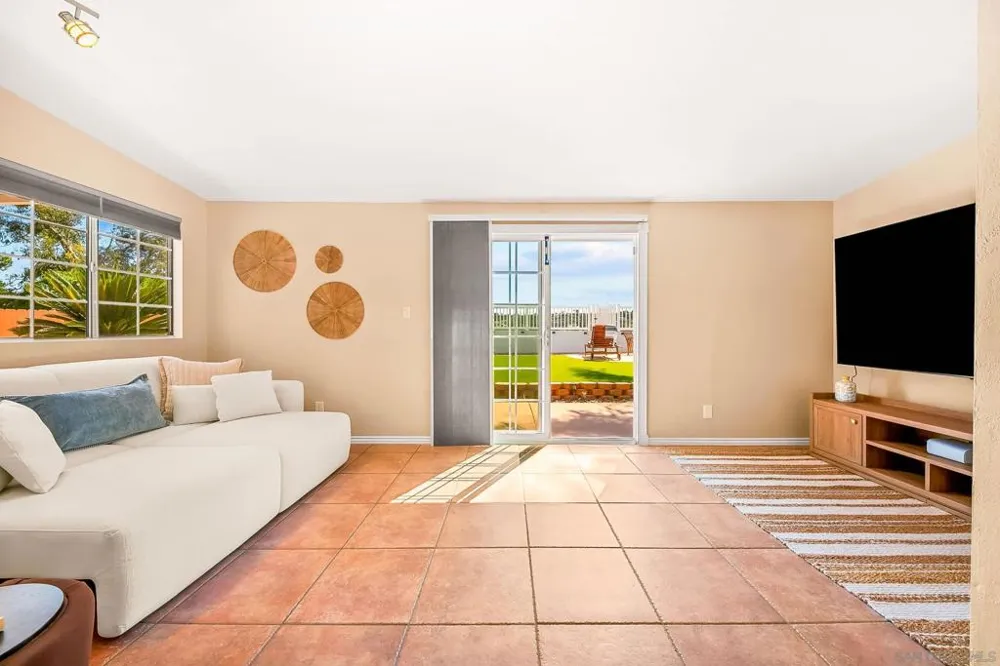 4786 Monongahela San Diego, CA 92117