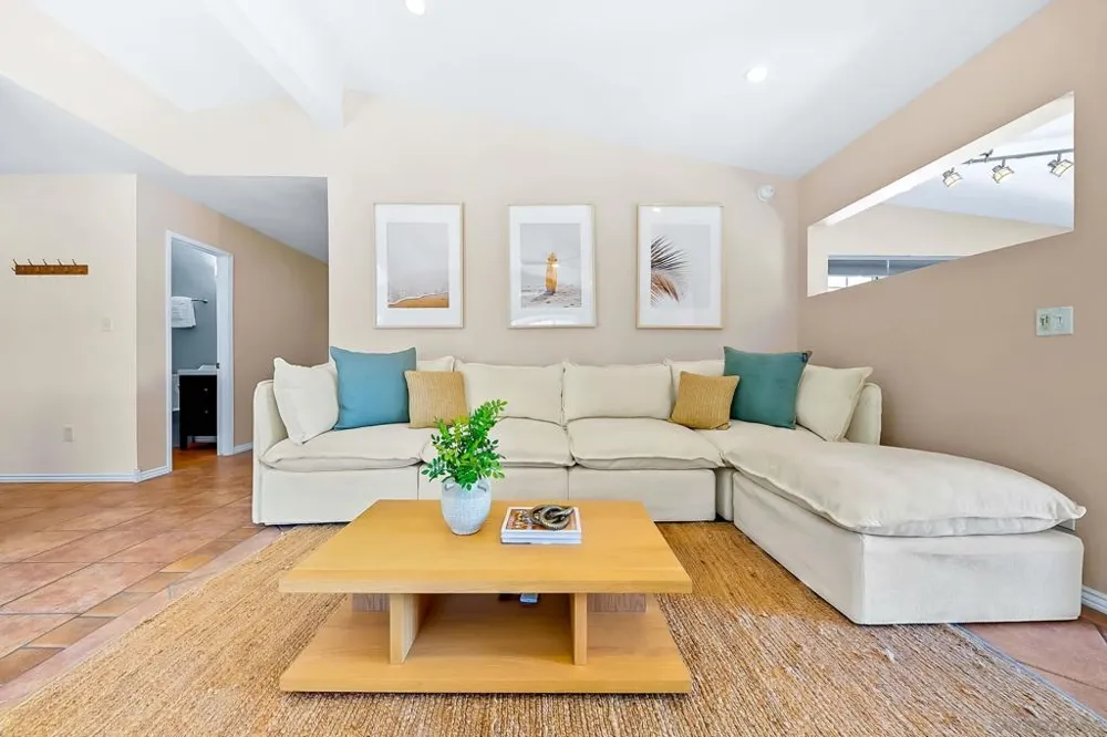 4786 Monongahela San Diego, CA 92117