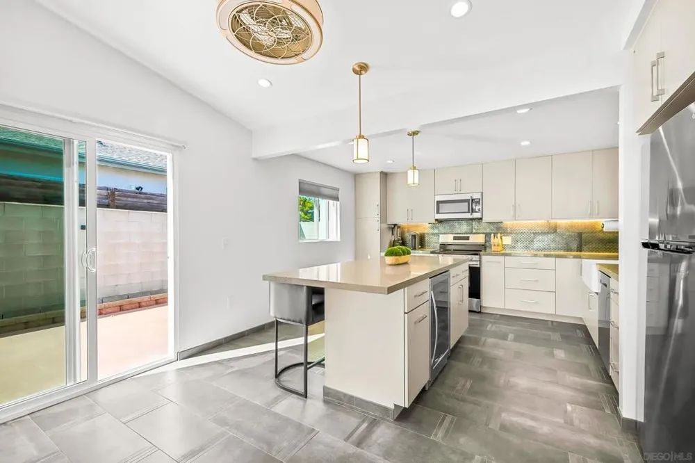 4786 Monongahela San Diego, CA 92117