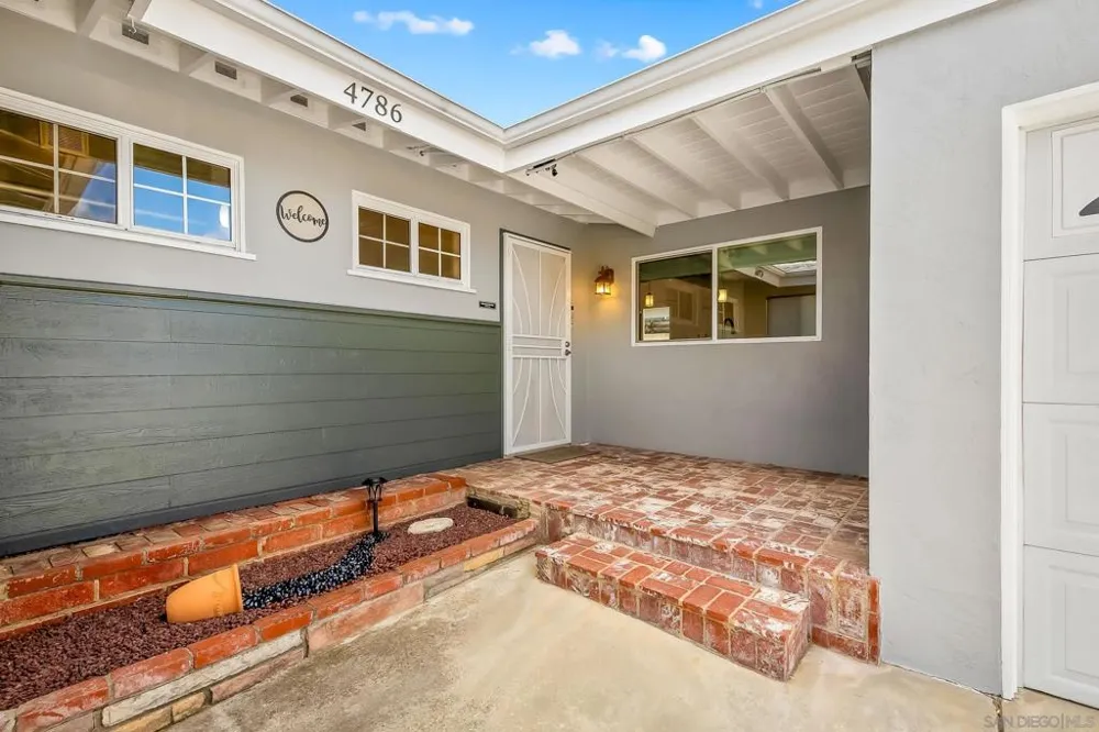 4786 Monongahela San Diego, CA 92117