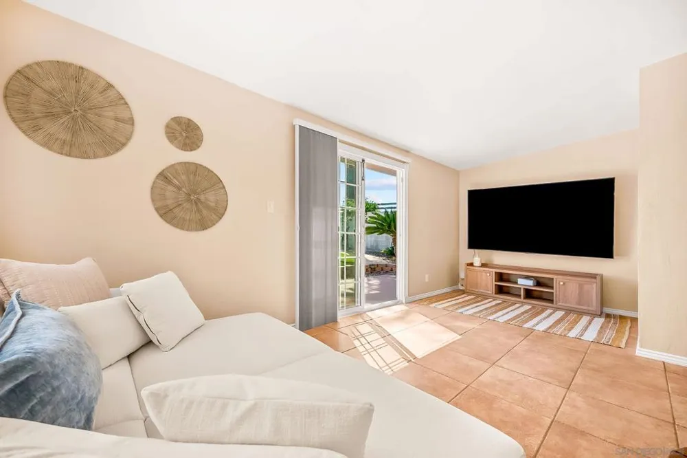 4786 Monongahela San Diego, CA 92117