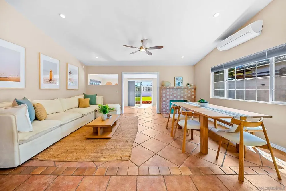 4786 Monongahela San Diego, CA 92117