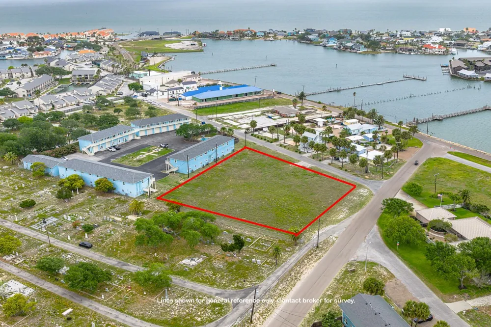 2204 Picton Rockport, TX 78382