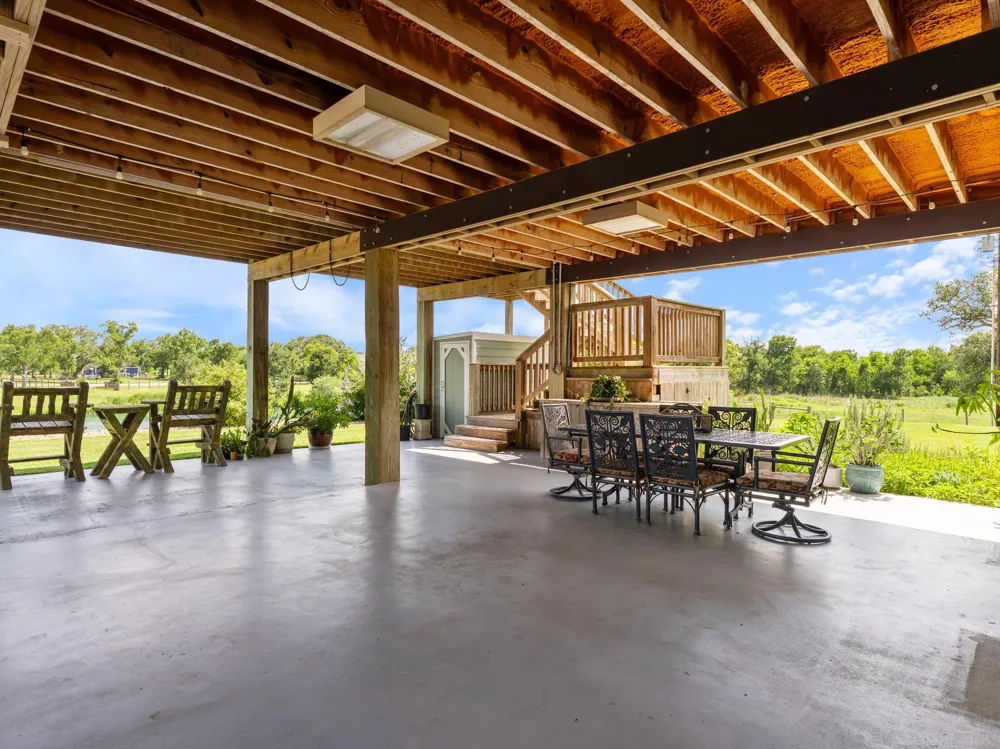 1851 County Road 297 Sargent, TX 77414