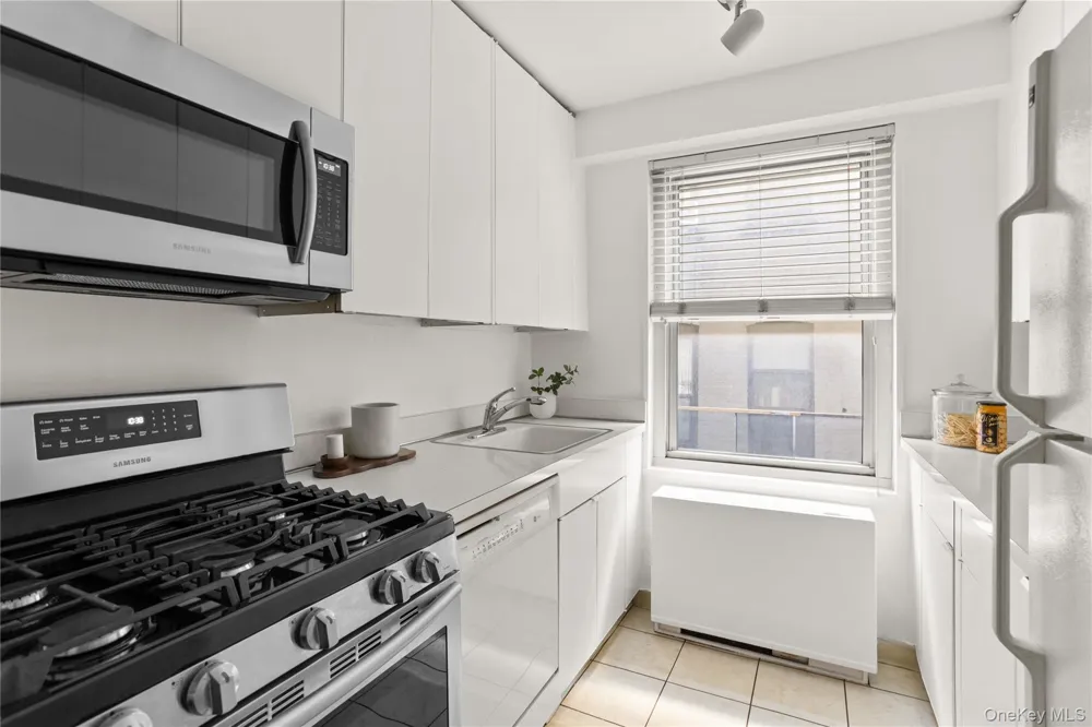 370 E 76th Street #A506 New York (Manhattan), NY 10021