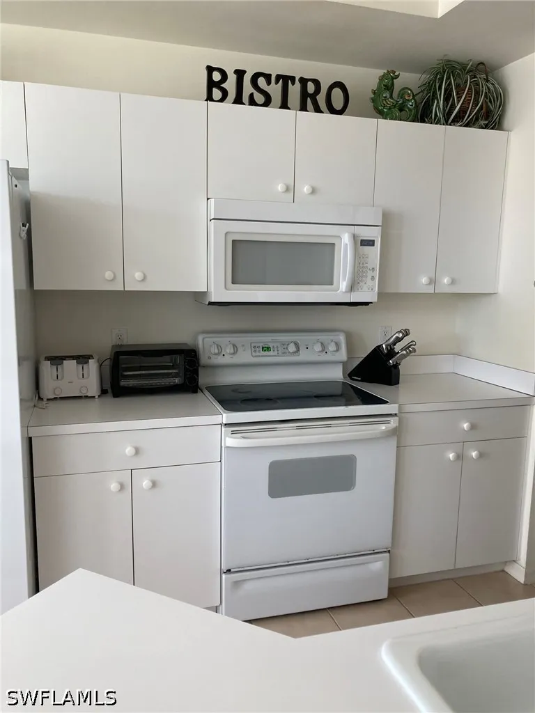 Cypress Trace Circle #102 Naples, FL 34119
