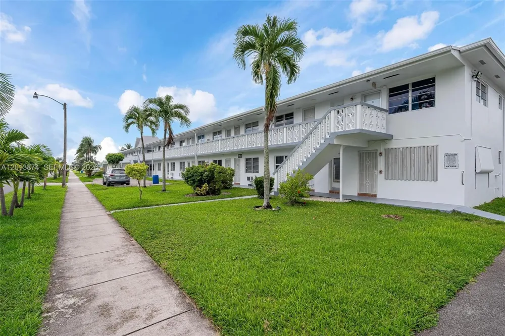 50 NW 204th St #H7 Miami Gardens, FL 33169