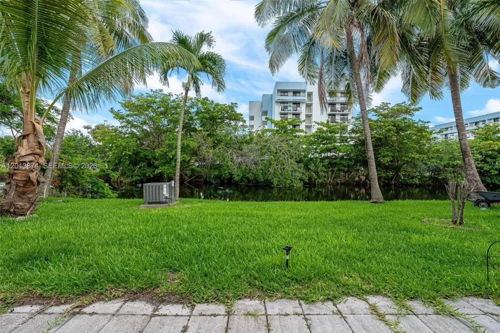50 NW 204th St #H7 Miami Gardens, FL 33169