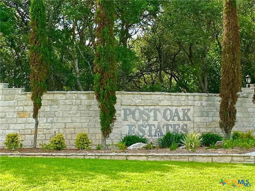 208 Post Oak Road Inez, TX 77968