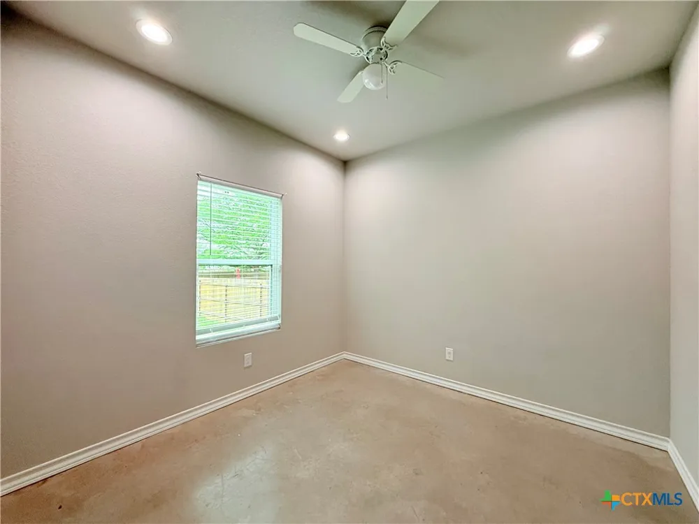 611 E Martindale Street #B Seguin, TX 78155