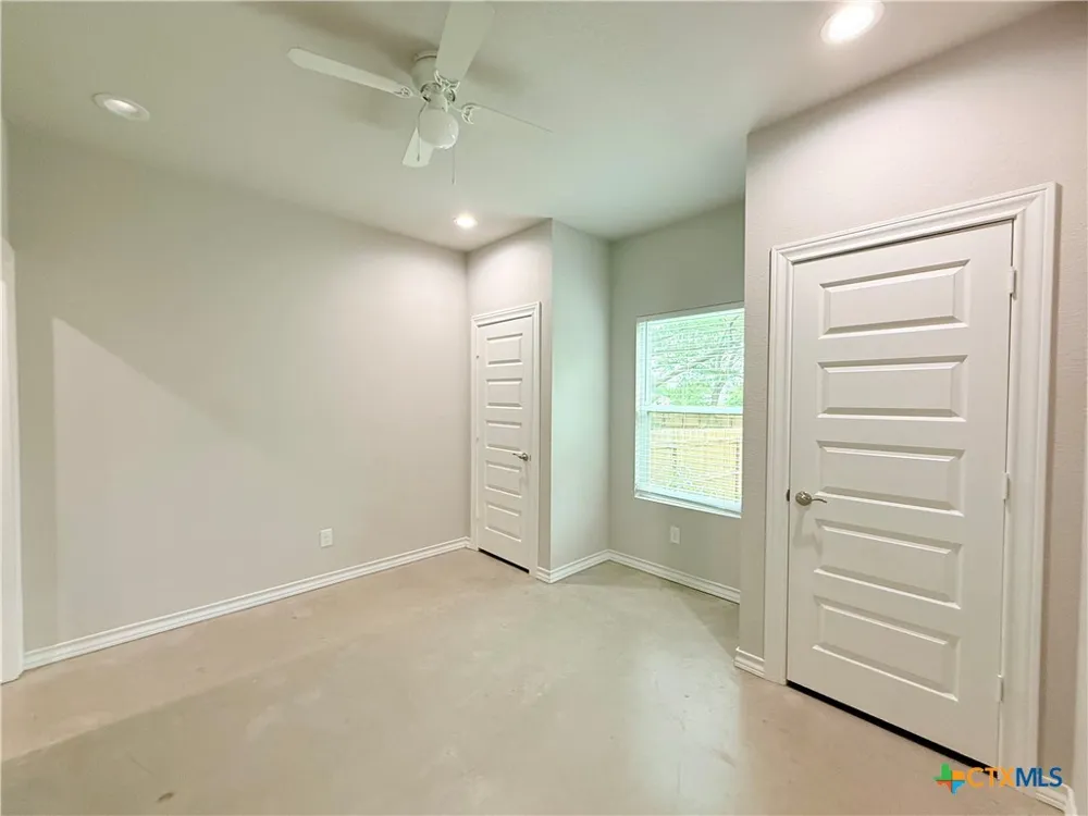 611 E Martindale Street #B Seguin, TX 78155