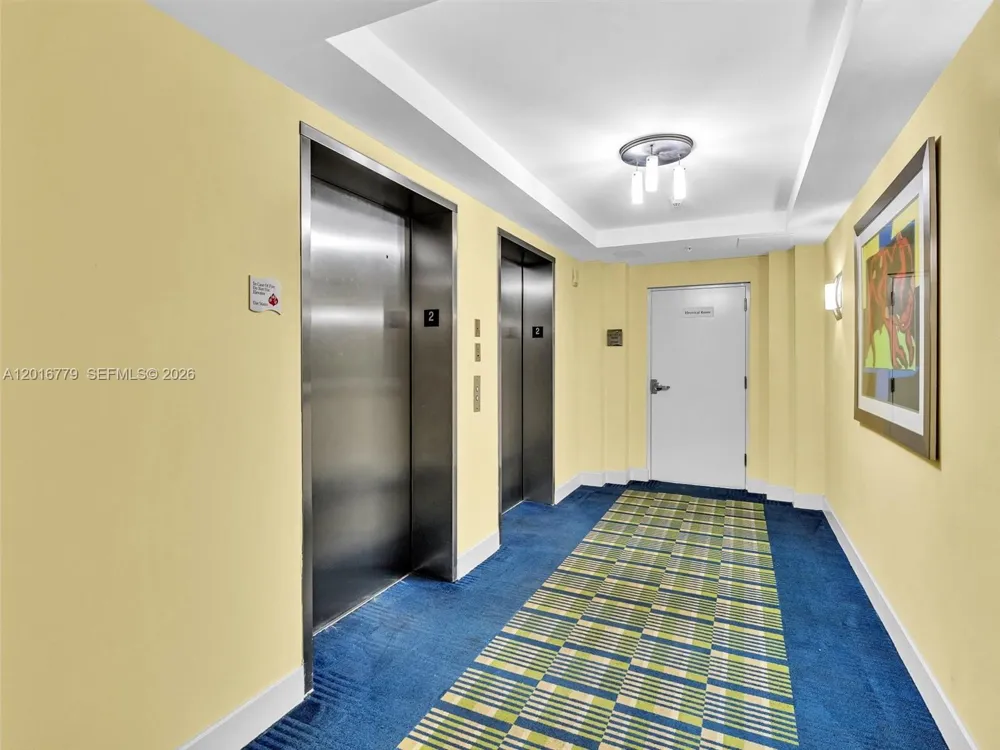 2000 Bayshore Dr #220 Miami, FL 33137