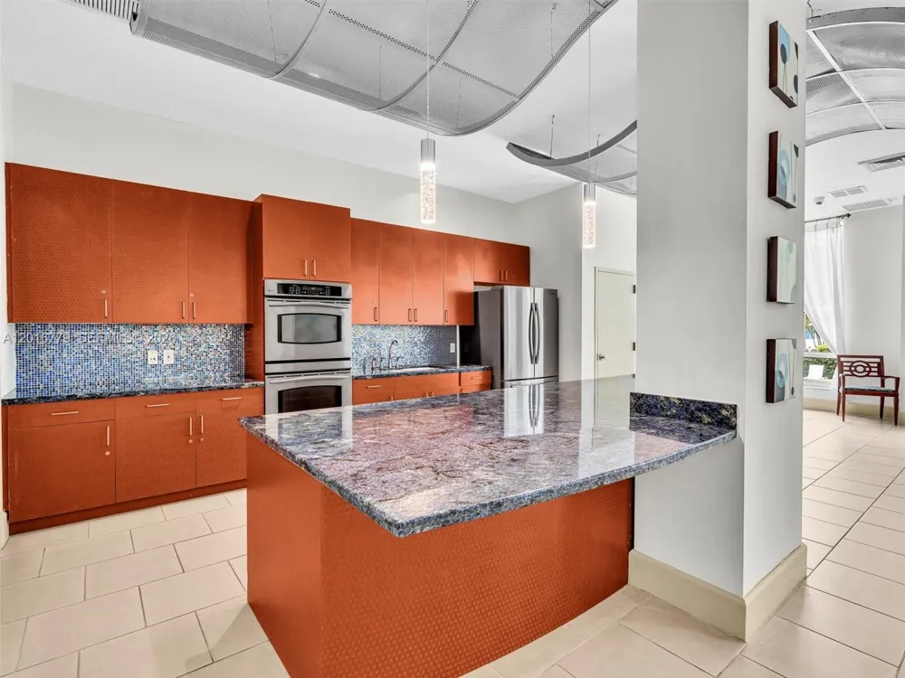 2000 Bayshore Dr #220 Miami, FL 33137