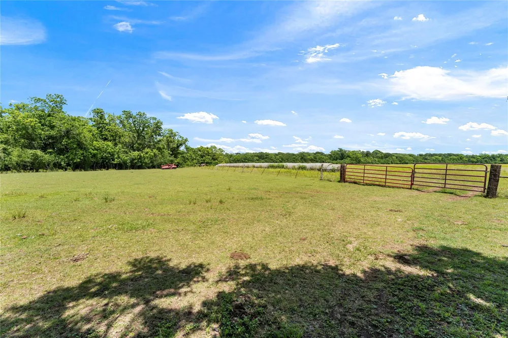 10840 Fm 442 Boling, TX 77420