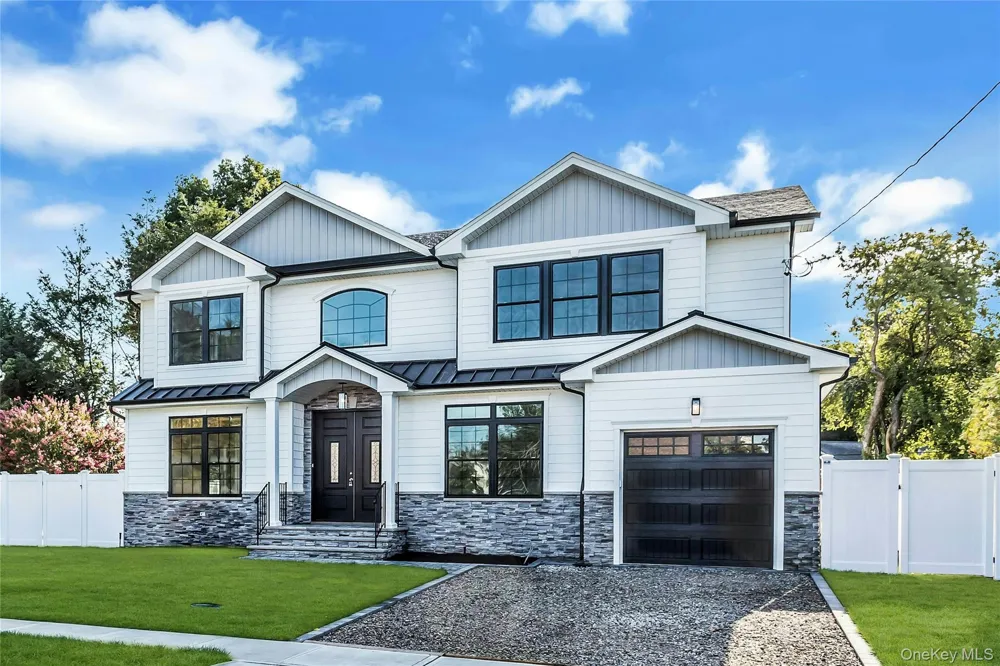 76 Wyoming Court Syosset, NY 11791