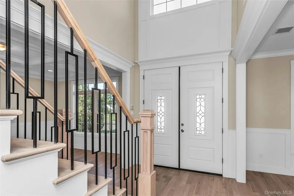 76 Wyoming Court Syosset, NY 11791