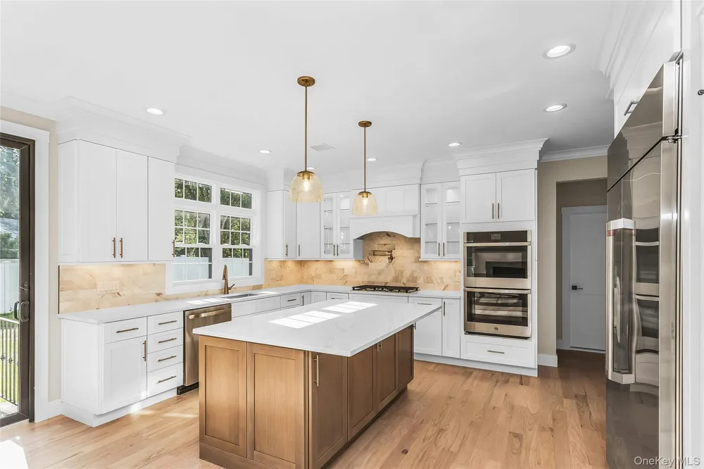 76 Wyoming Court Syosset, NY 11791