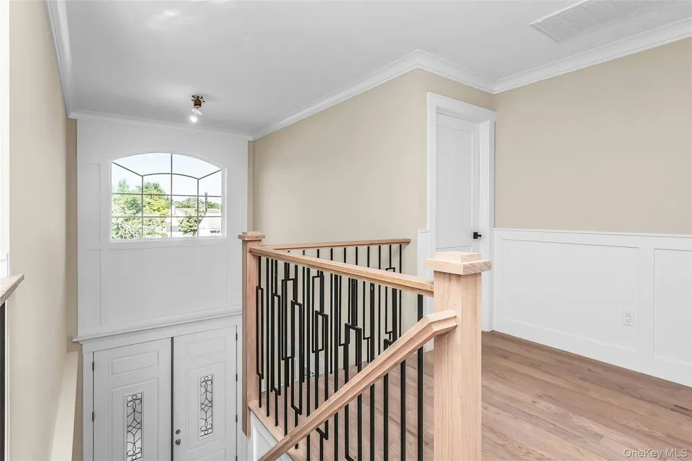 76 Wyoming Court Syosset, NY 11791