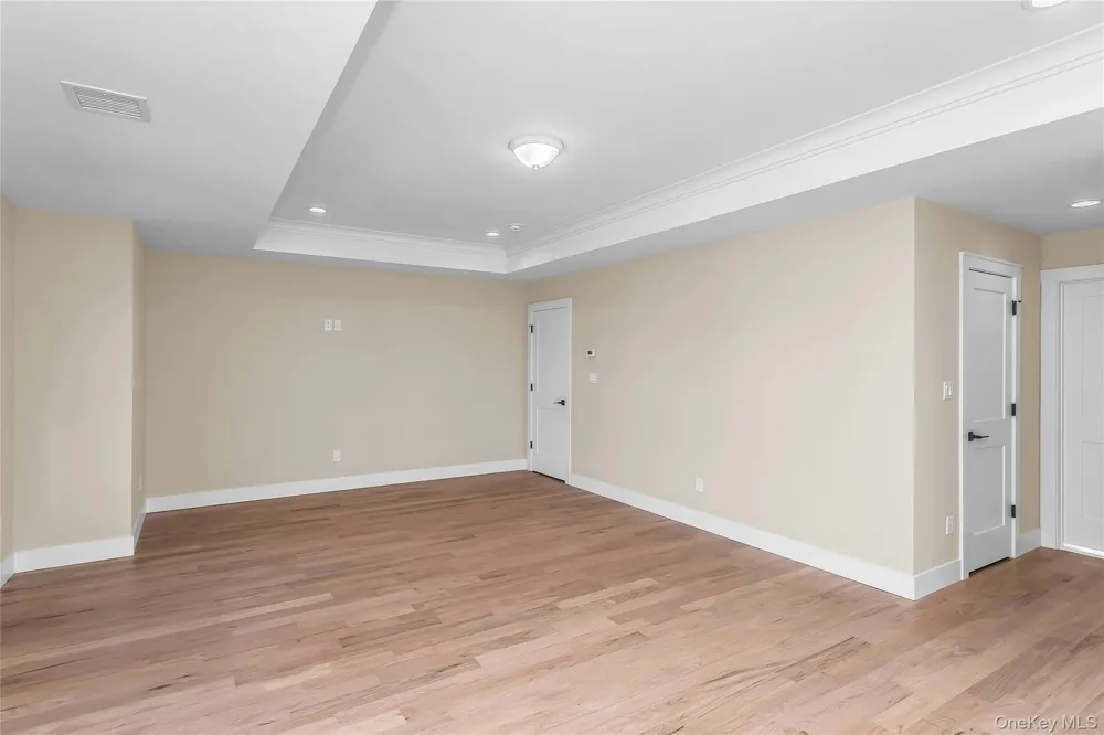 76 Wyoming Court Syosset, NY 11791