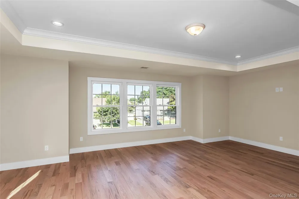 76 Wyoming Court Syosset, NY 11791
