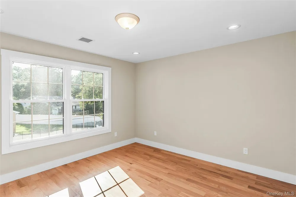 76 Wyoming Court Syosset, NY 11791
