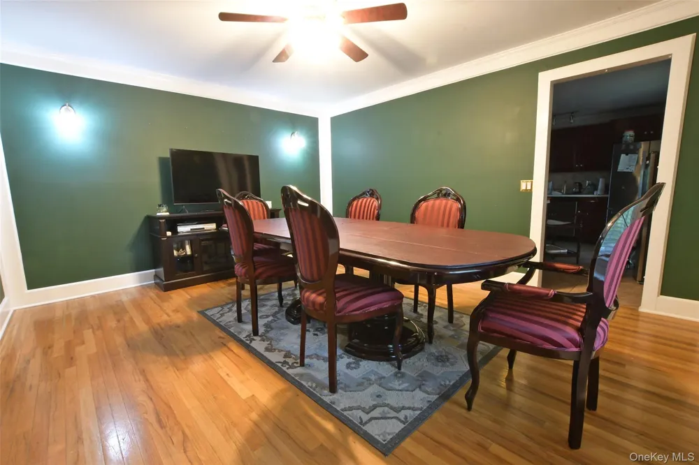 5 Easterly Court Manorville, NY 11949