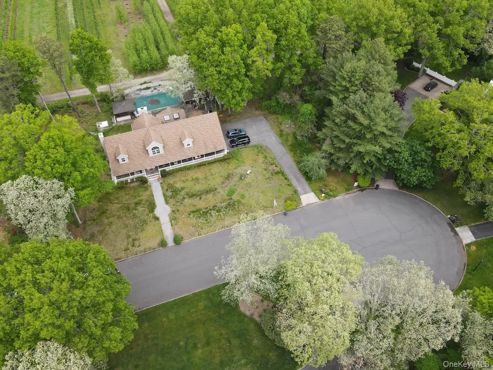 5 Easterly Court Manorville, NY 11949