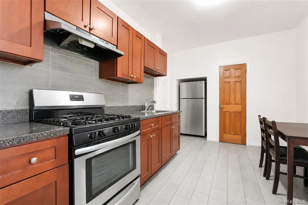86-16 120th Street Richmond Hill, NY 11418