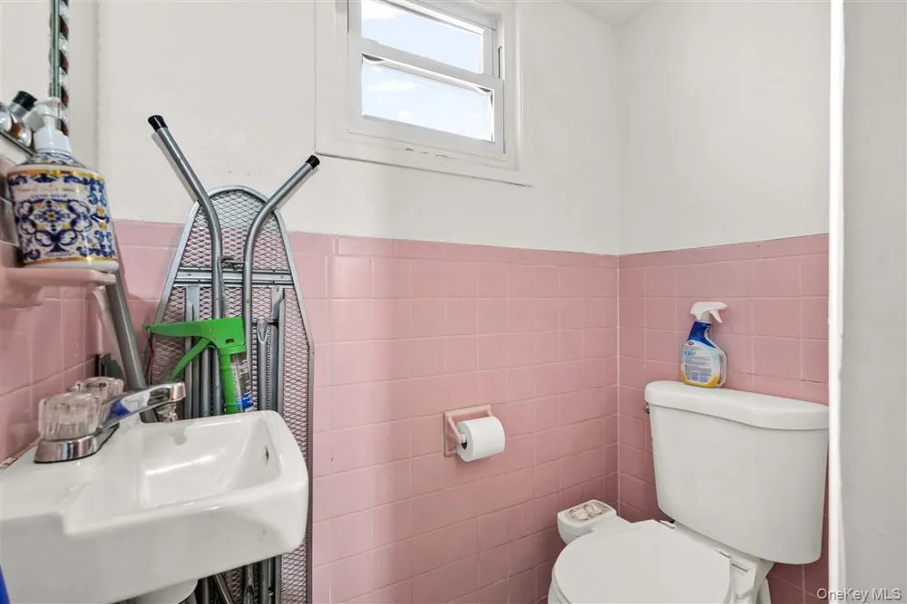 86-16 120th Street Richmond Hill, NY 11418