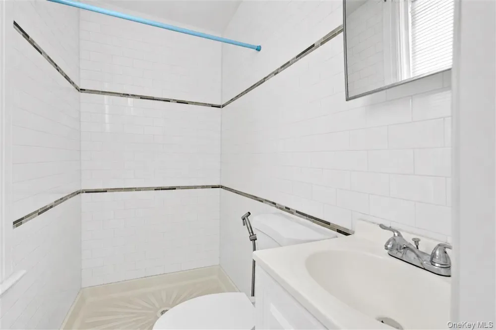 86-16 120th Street Richmond Hill, NY 11418