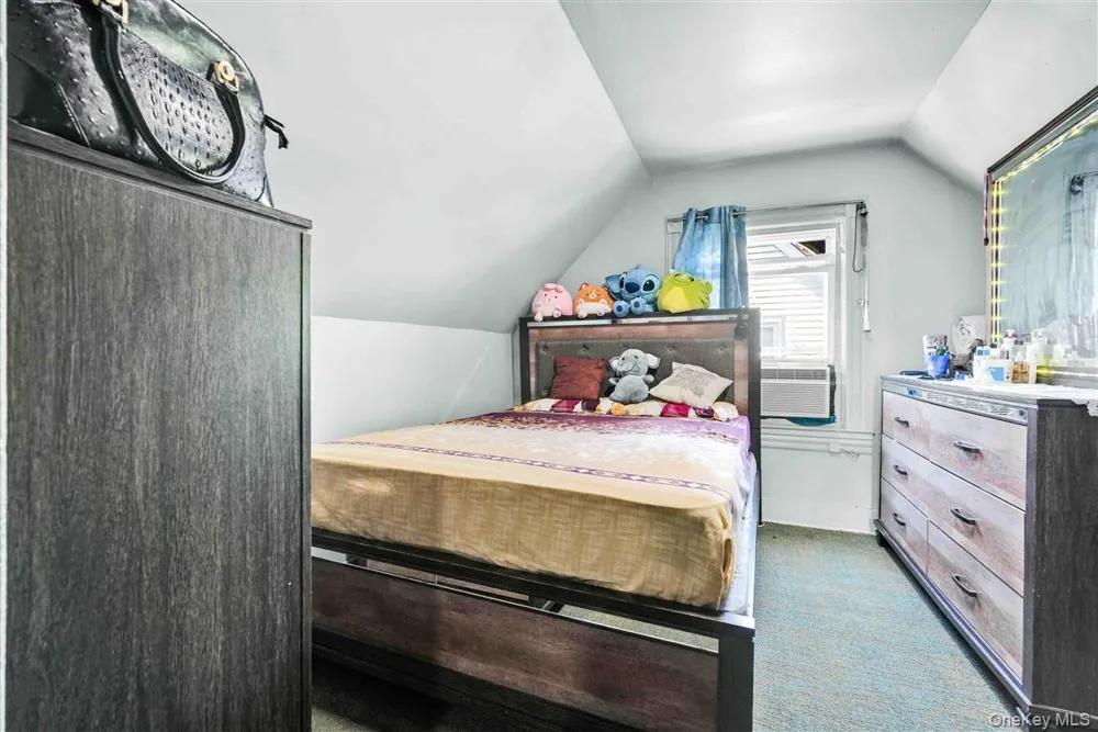 86-16 120th Street Richmond Hill, NY 11418