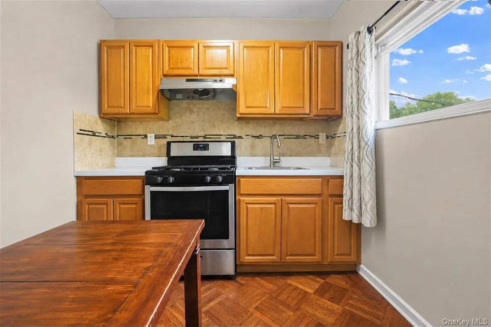 86-16 120th Street Richmond Hill, NY 11418