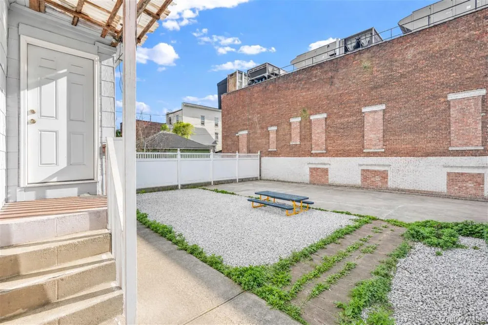 86-16 120th Street Richmond Hill, NY 11418