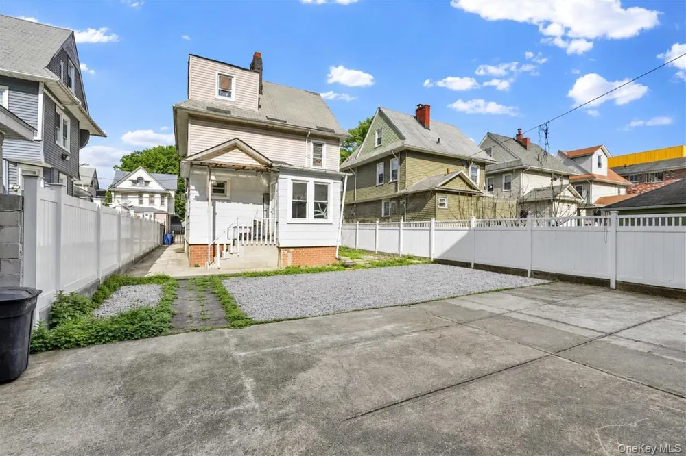 86-16 120th Street Richmond Hill, NY 11418