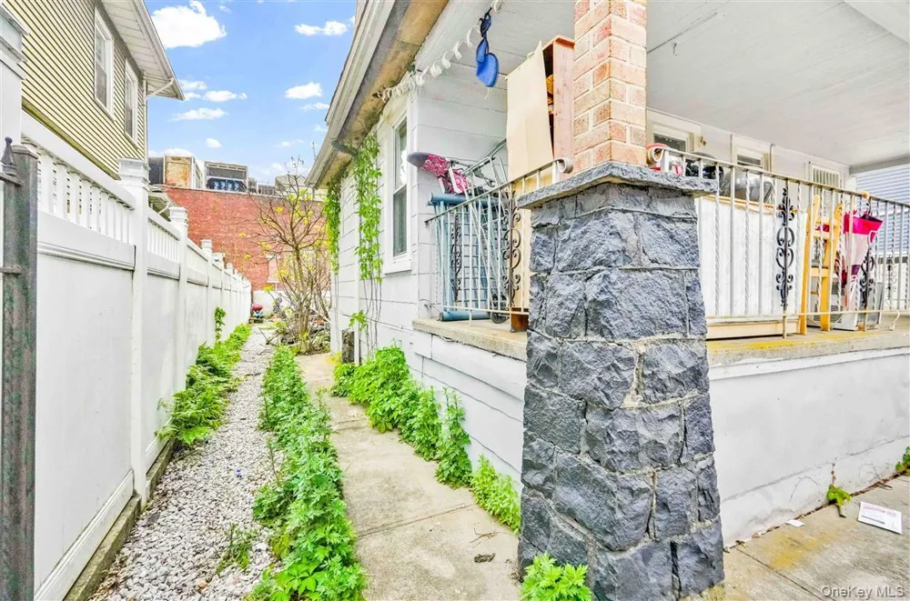 86-16 120th Street Richmond Hill, NY 11418