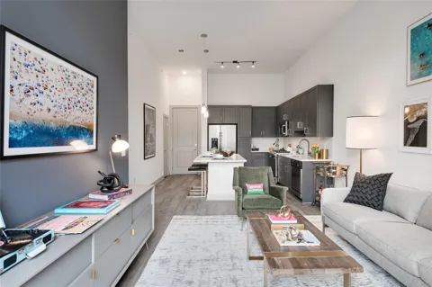 160 Birdsall Street #1137