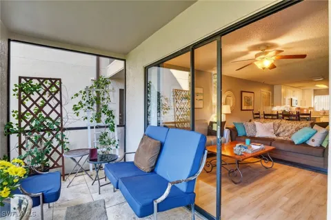 Arbour Walk Circle #2616