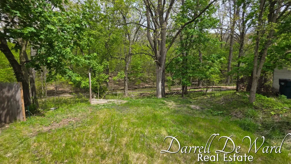 1710 Indiana Avenue Lansing, MI 48906