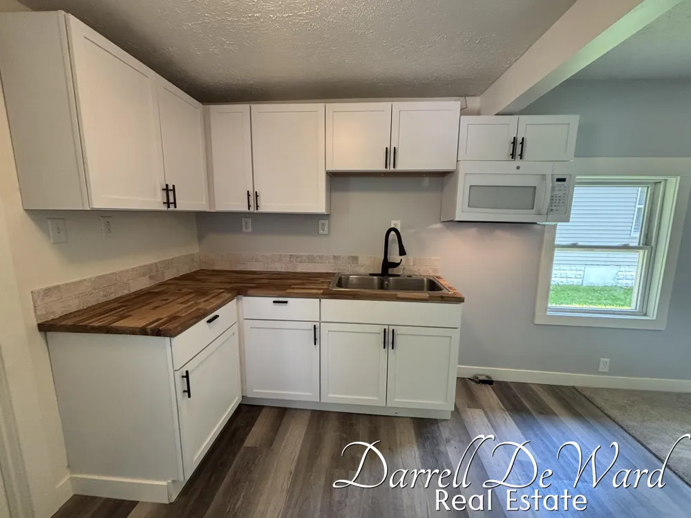 1710 Indiana Avenue Lansing, MI 48906