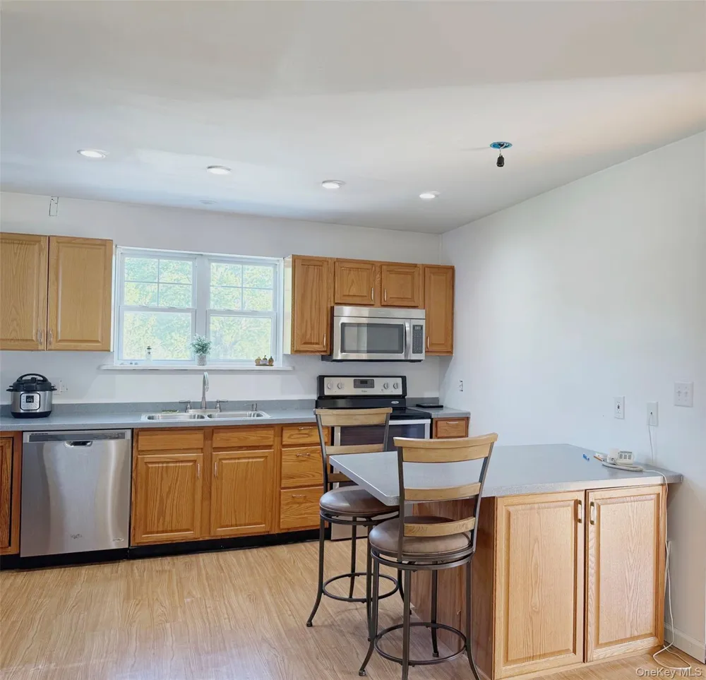 21 Ohandley Drive Amenia, NY 12501