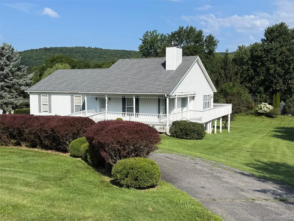 21 Ohandley Drive Amenia, NY 12501