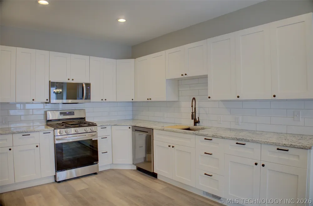 1106 E 6th Street Okmulgee, OK 74447