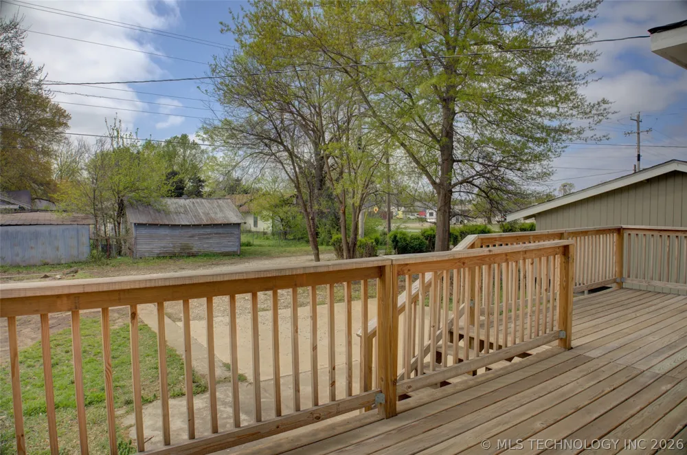 1106 E 6th Street Okmulgee, OK 74447