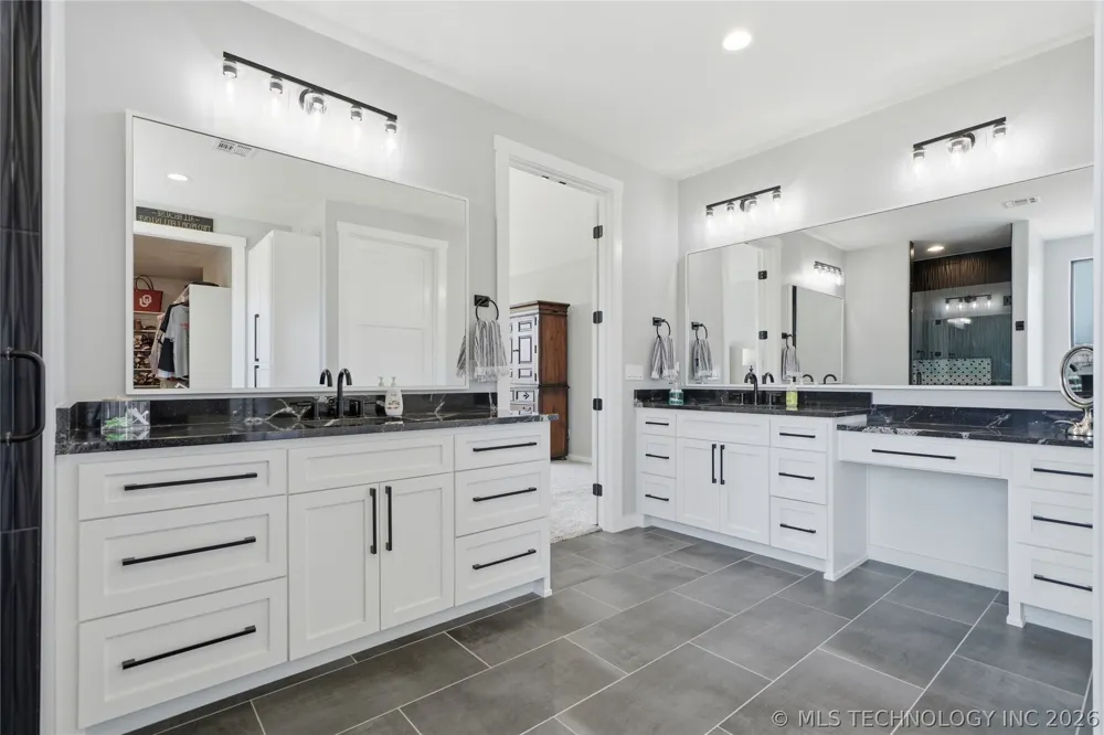 5882 E 171st Street S Bixby, OK 74008