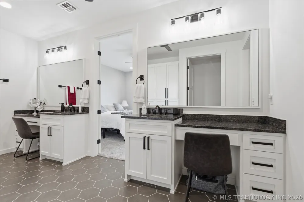 5882 E 171st Street S Bixby, OK 74008