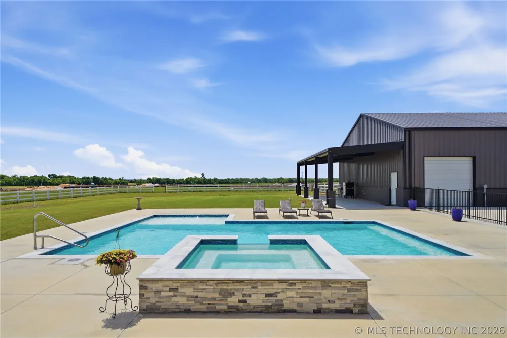 5882 E 171st Street S Bixby, OK 74008