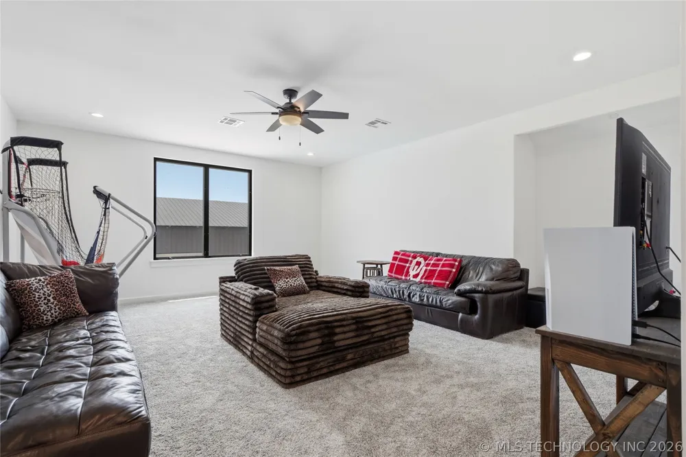 5882 E 171st Street S Bixby, OK 74008