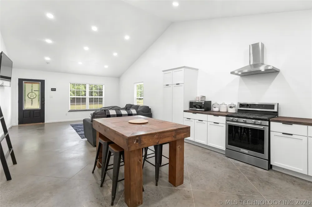 420728 E 1168 Eufaula, OK 74426