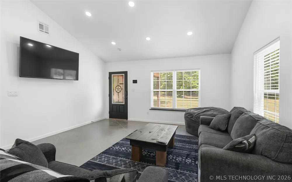 420728 E 1168 Eufaula, OK 74426